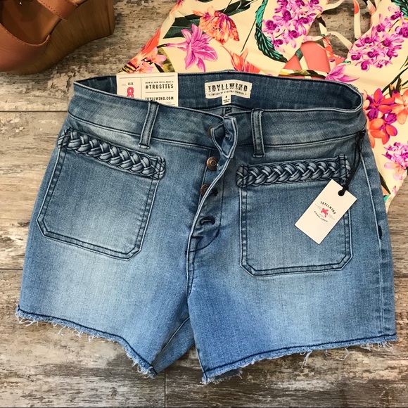 NWT IDYLLWIND JEAN SHORTS! - Picture 1 of 4